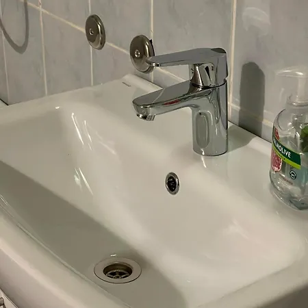 Comfortable Studio In The Heart Of 42 Sqm Pool View * Helsinki